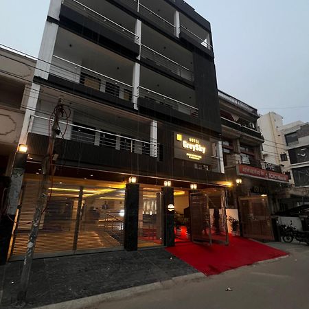Hotel Grey Sky Nuova Delhi Esterno foto