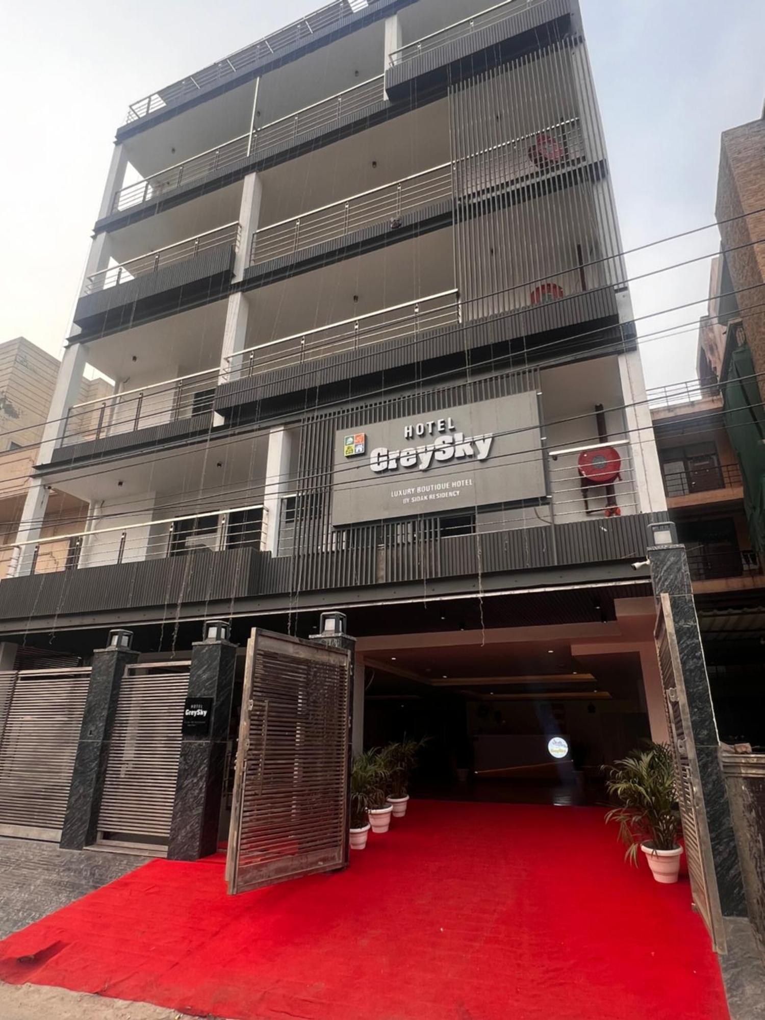Hotel Grey Sky Nuova Delhi Esterno foto